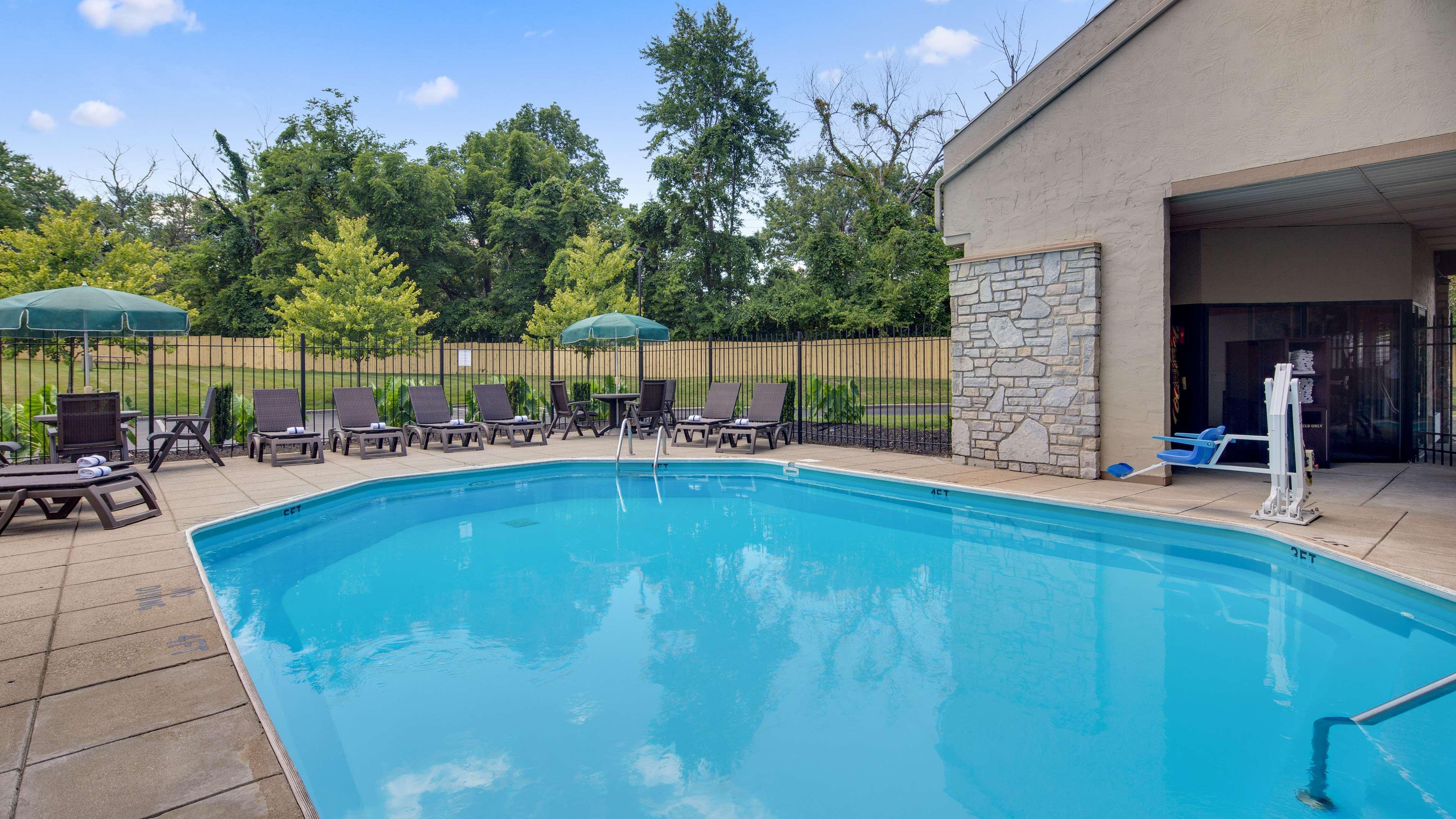 Best Western Clermont Cherry Grove Extérieur photo